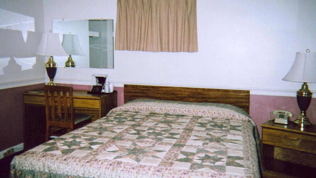 Judys Motel Bedford Exterior photo